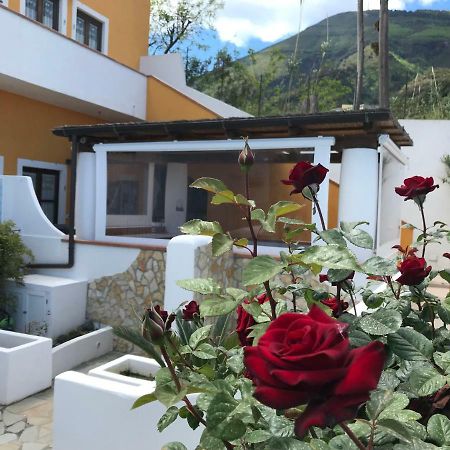 B&B La Goletta Di Salina Санта-Маріна-Саліна Екстер'єр фото