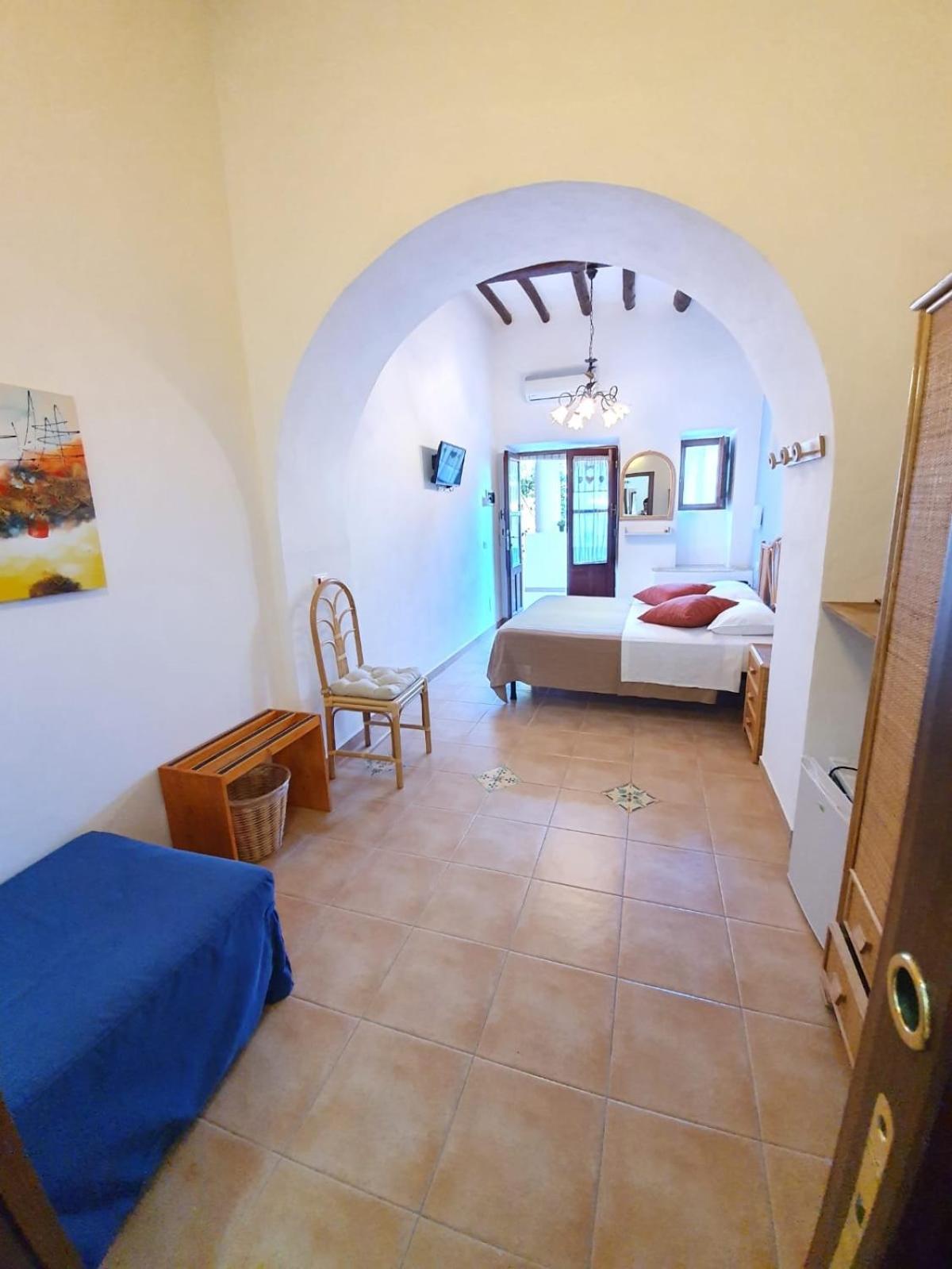 B&B La Goletta Di Salina Санта-Маріна-Саліна Номер фото